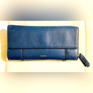 Fossil Jori Flap Clutch Navy Blue Leather Wallet Cardholder Clutch $108 MSRP